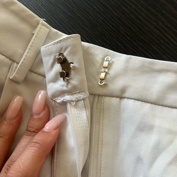 Medium White shorts - Picture 1 of 4